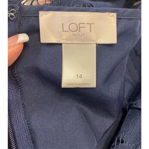 LOFT Lace Overlay Shift Dress Sz. 14 Tie Keyhole Back Navy Easter Weddin… - Picture 8 of 9